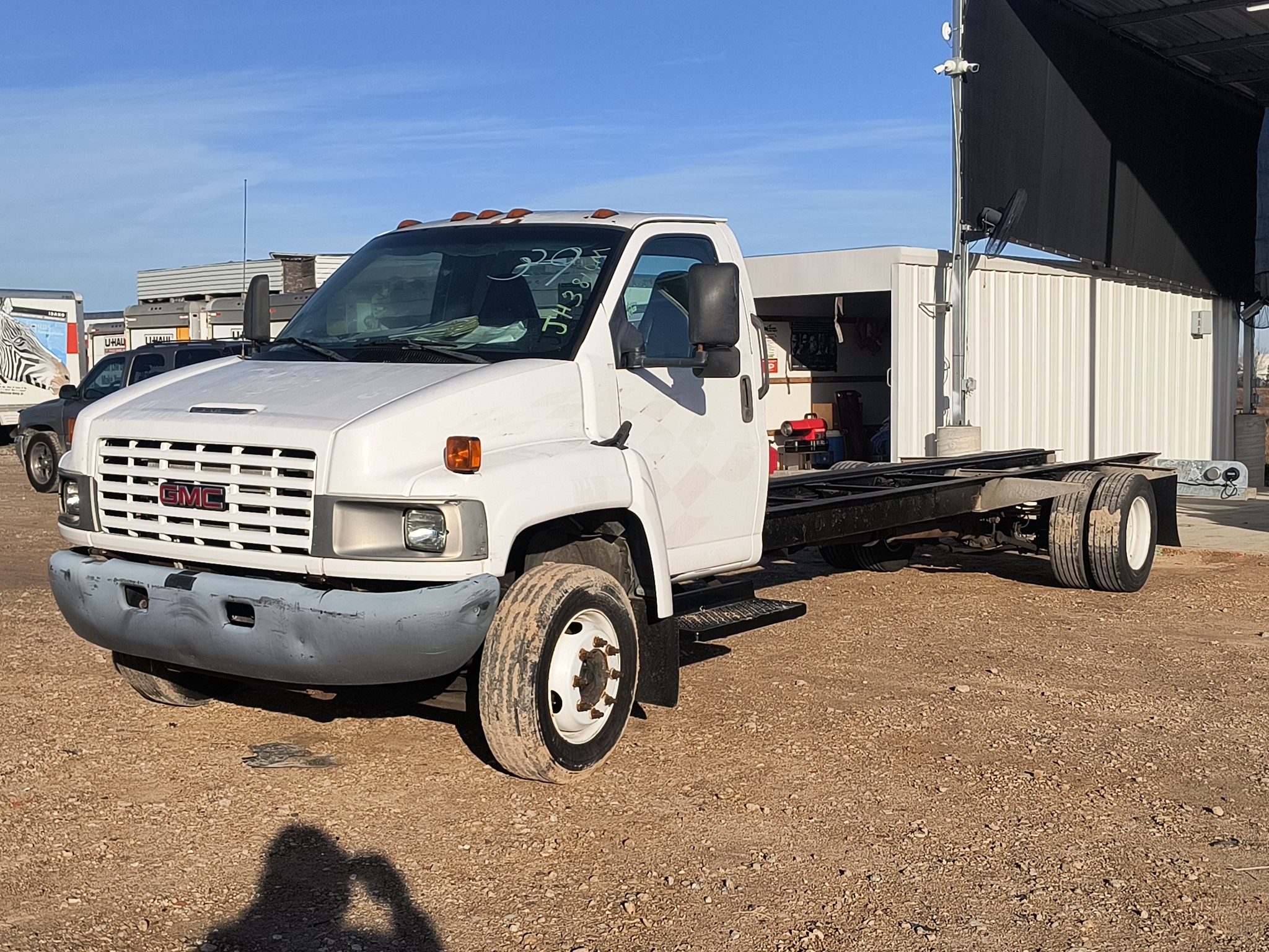 Used 2006 26 ' Cab and Chassis for sale
