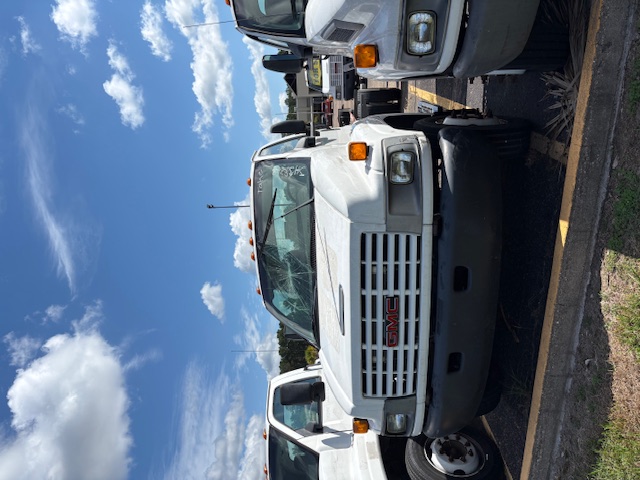 Used 2008 26 ' Cab and Chassis for sale