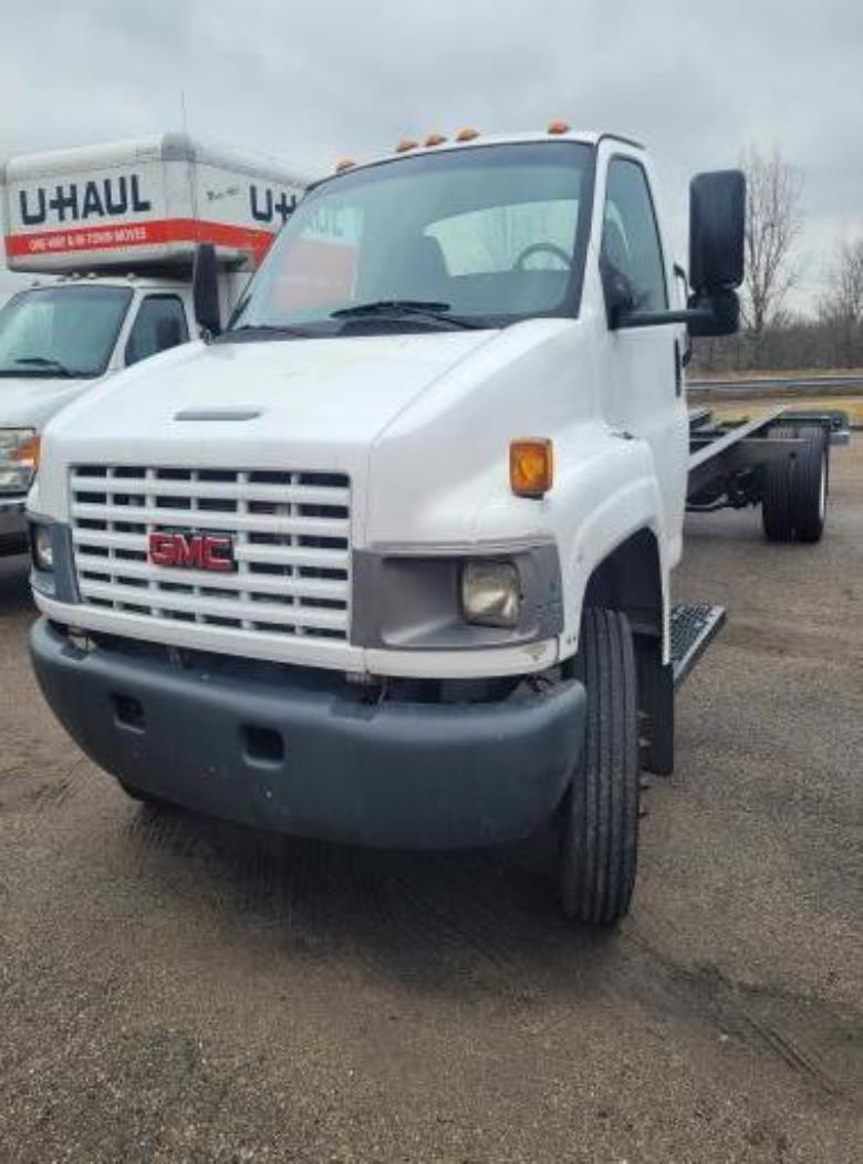 Used 2008 26 ' Cab and Chassis for sale