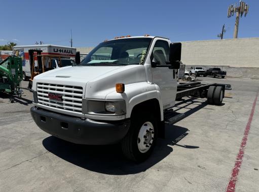 Used 2008 26 ' Cab and Chassis for sale