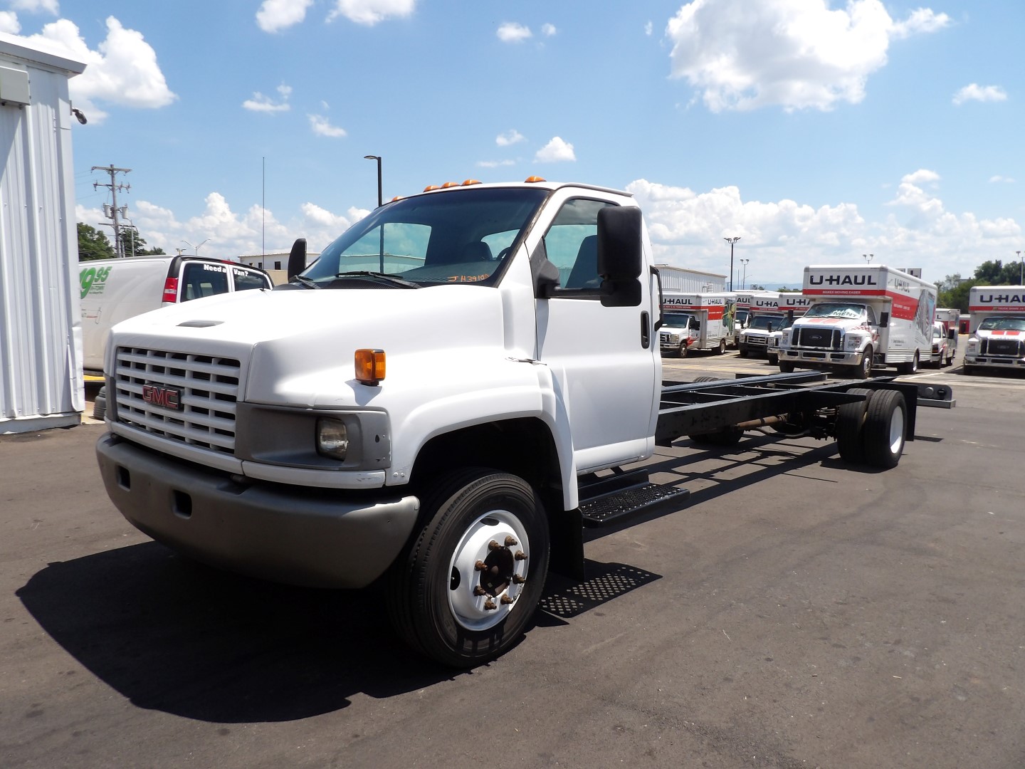 UHaul Box Trucks for Sale in Alcoa, TN at Kargo Repair Center of