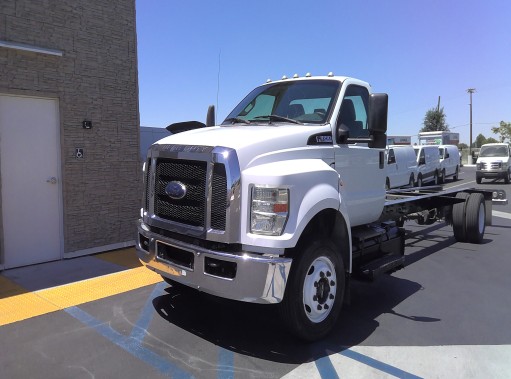 Used 2016 26 ' Cab and Chassis for sale