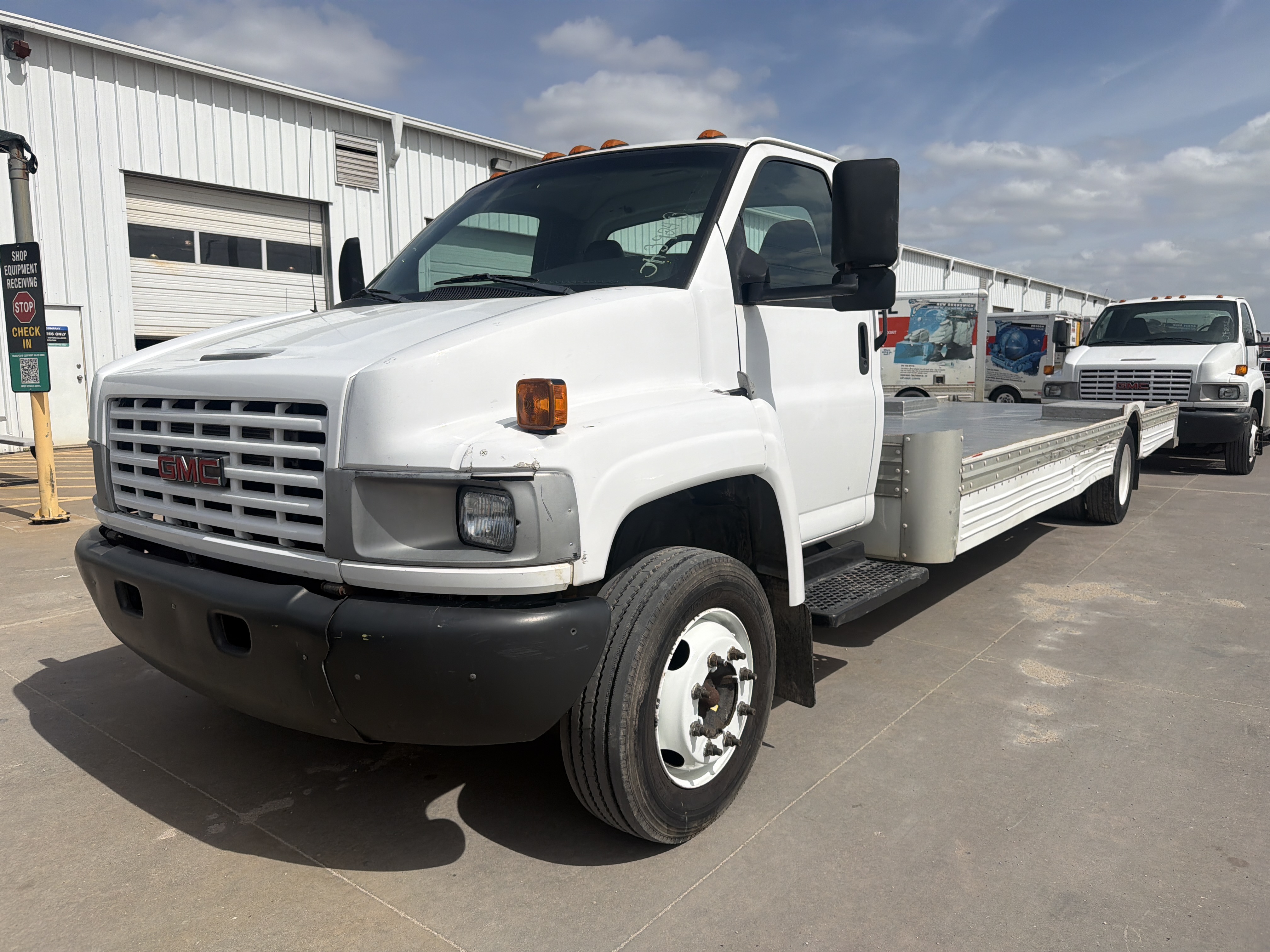 Used 2008 26 ' Cab and Chassis for sale