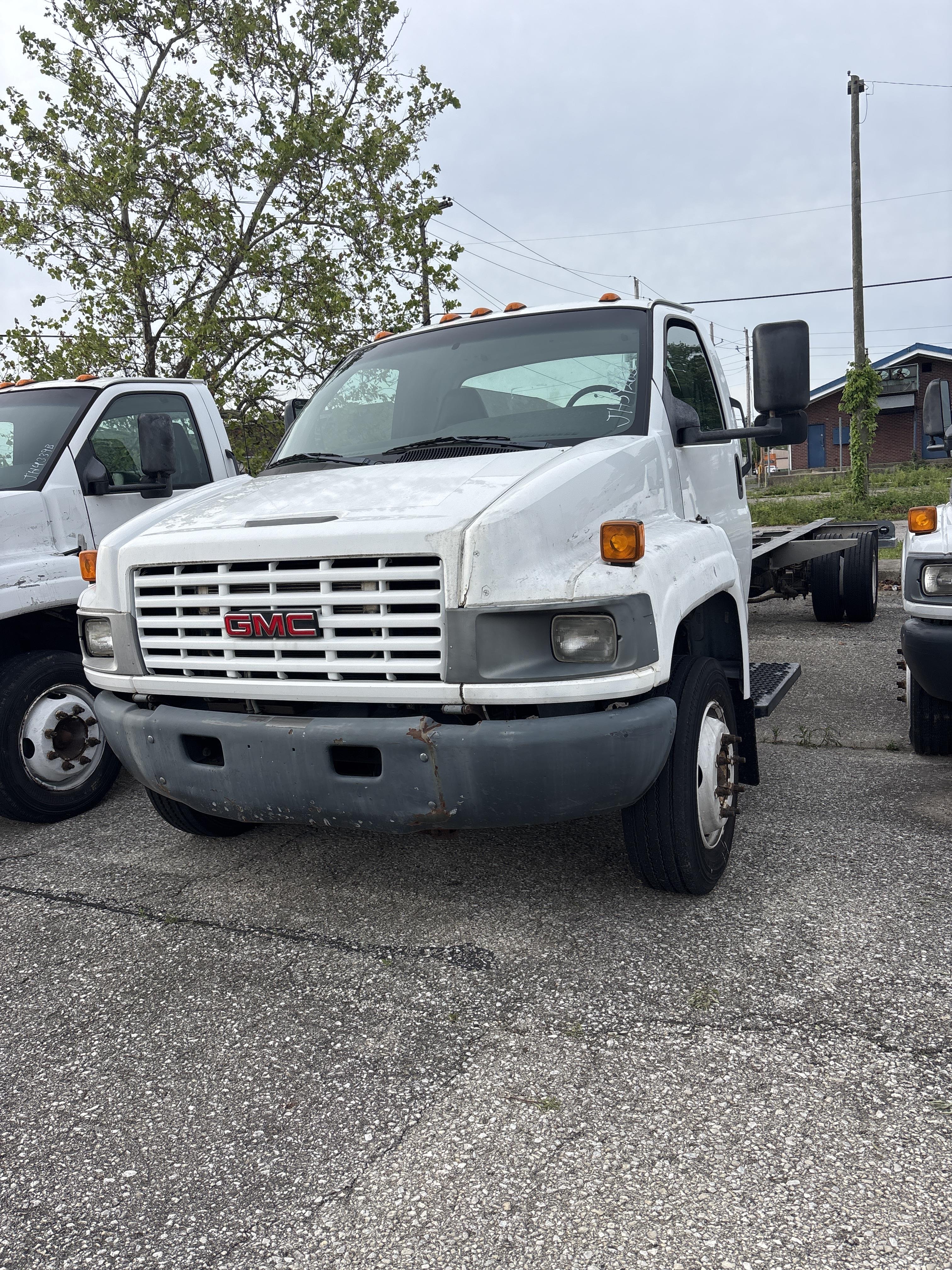 Used 2008 26 ' Cab and Chassis for sale