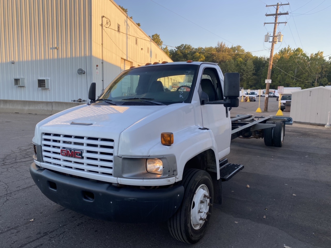 U Haul Box Trucks For Sale In Detroit Mi At U Haul Moving Storage Of Nw Detroit