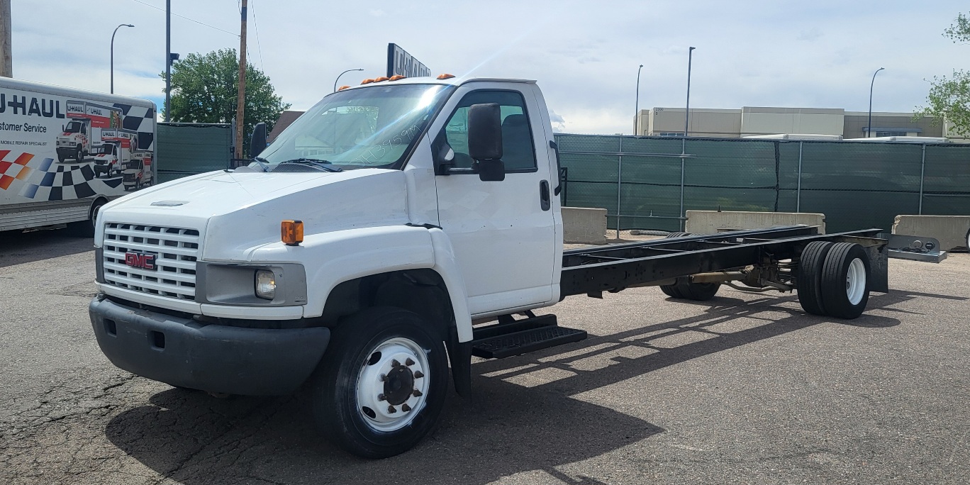 Used 2006 26 ' Cab and Chassis for sale