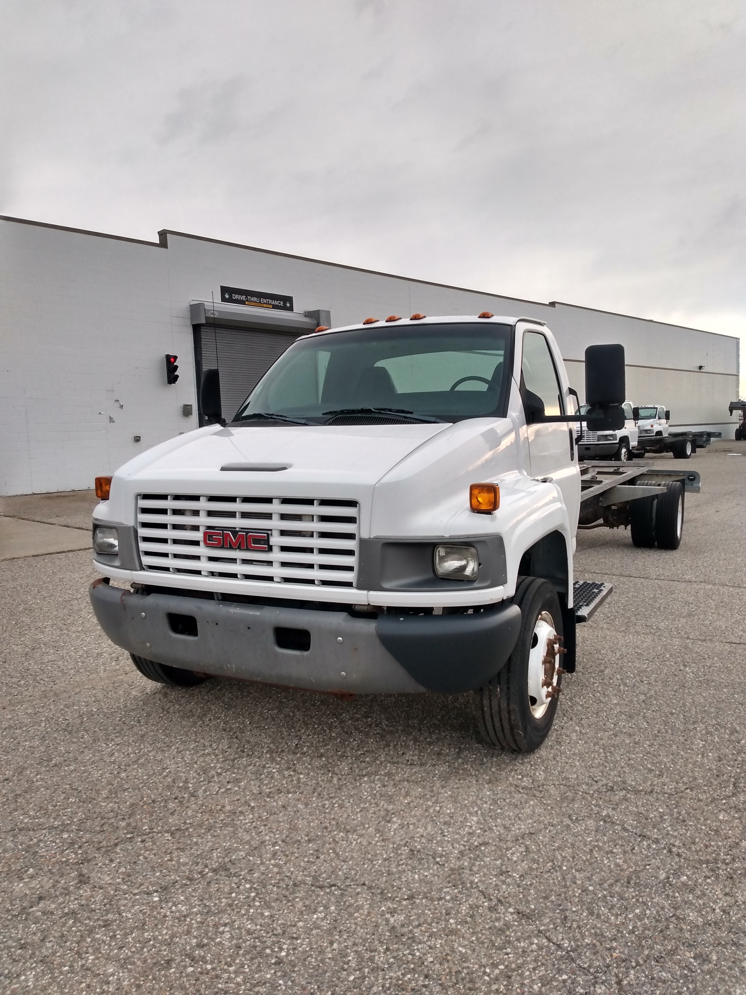 Used 2008 26 ' Cab and Chassis for sale