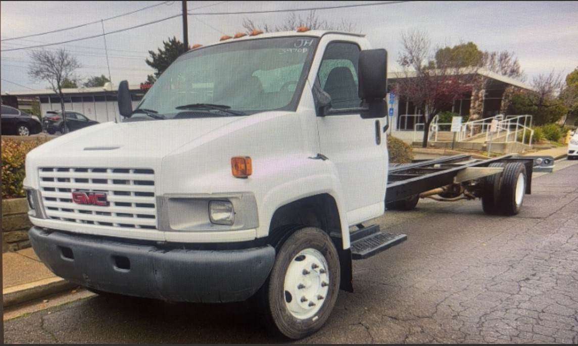 Used 2008 26 ' Cab and Chassis for sale