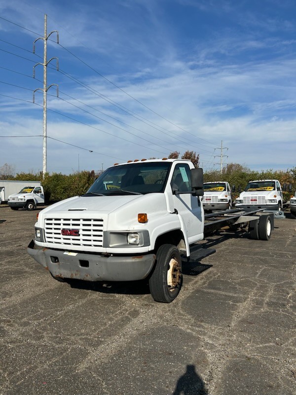 Used 2006 26 ' Cab and Chassis for sale