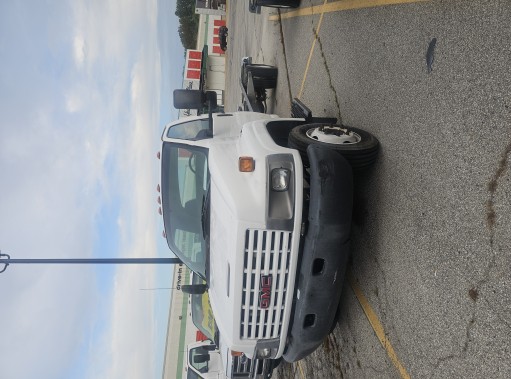 Used 2008 26 ' Cab and Chassis for sale