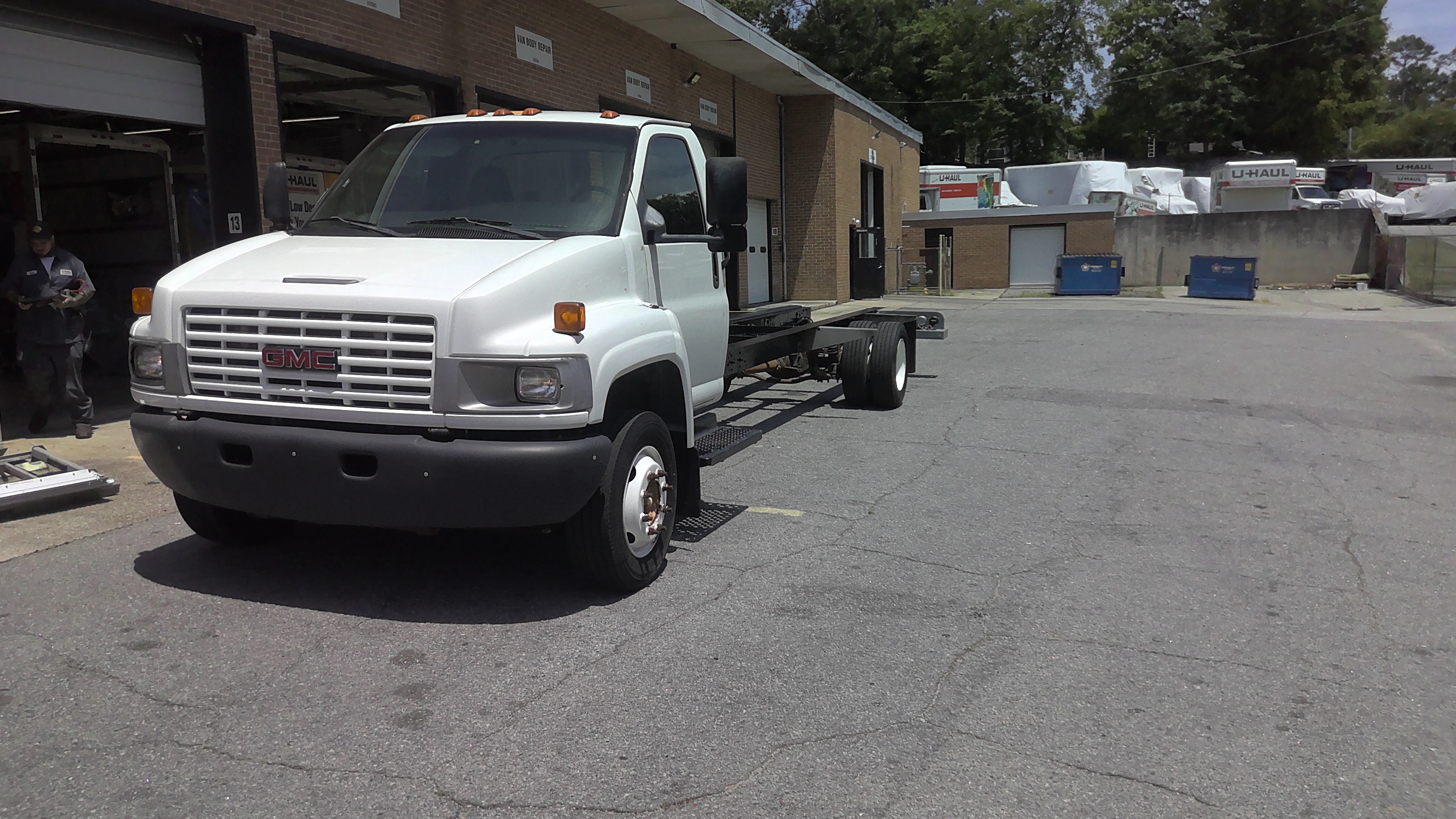 Used 2008 26 ' Cab and Chassis for sale