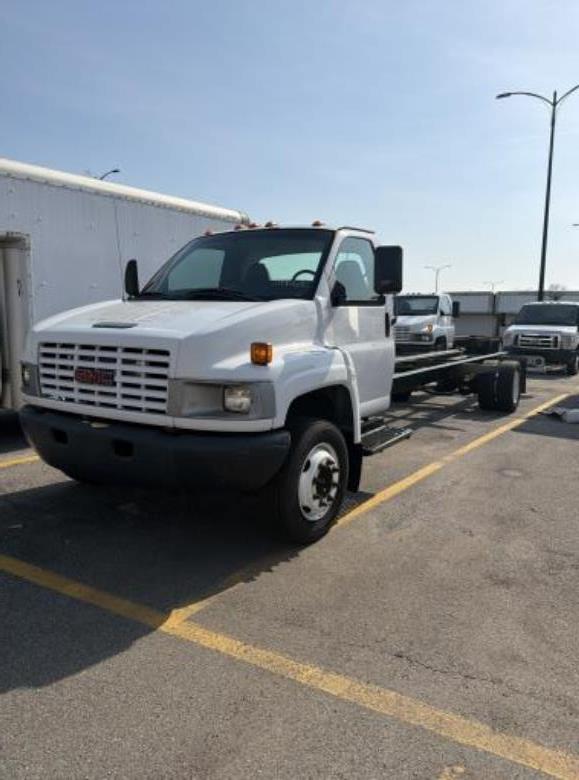 Used 2008 26 ' Cab and Chassis for sale