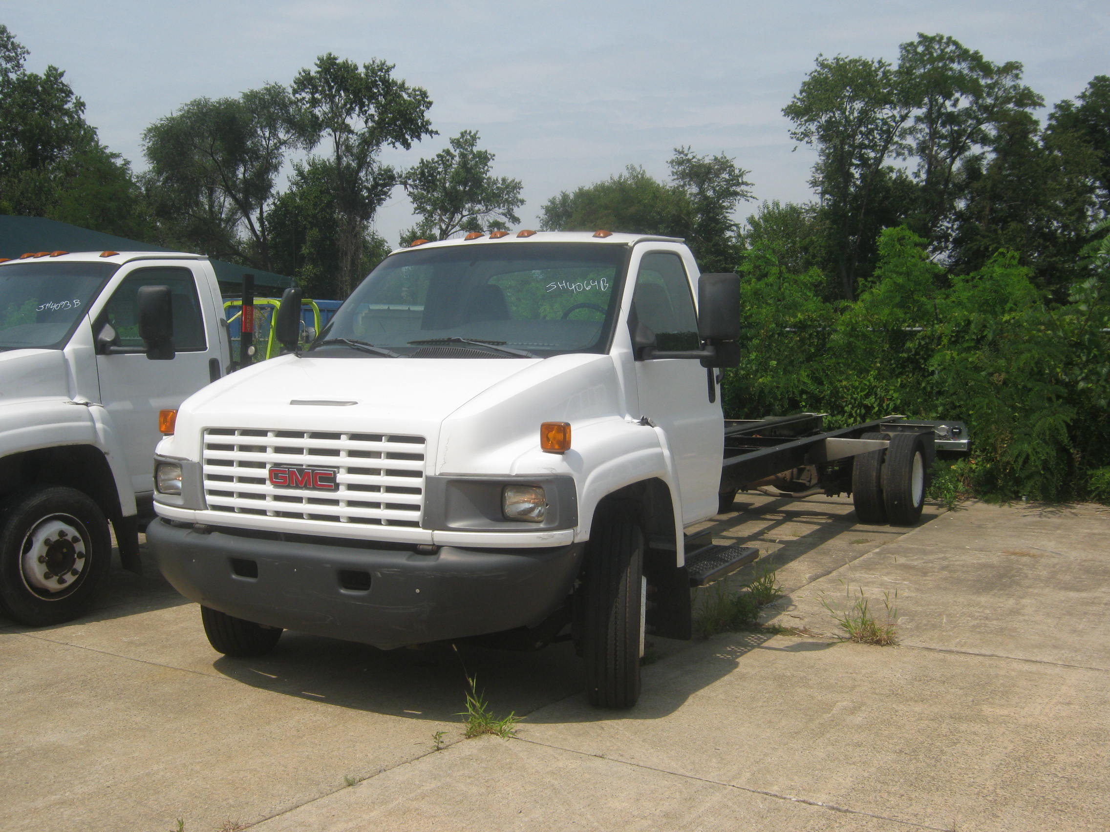 Used 2008 26 ' Cab and Chassis for sale