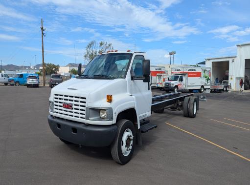 Used 2008 26 ' Cab and Chassis for sale