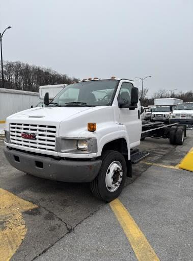 Used 2008 26 ' Cab and Chassis for sale