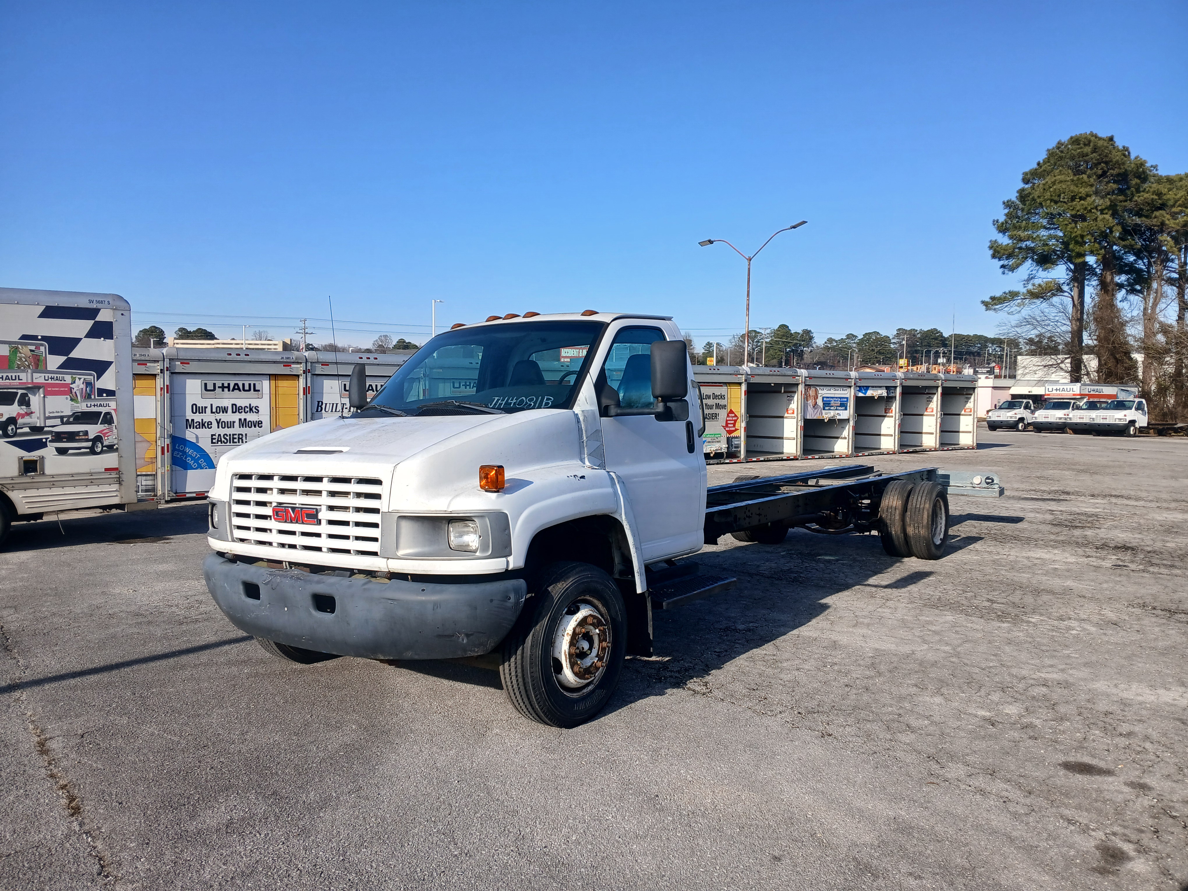 Used 2008 26 ' Cab and Chassis for sale