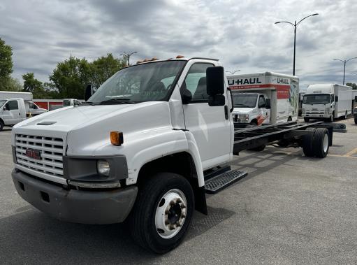Used 2005 26 ' Cab and Chassis for sale