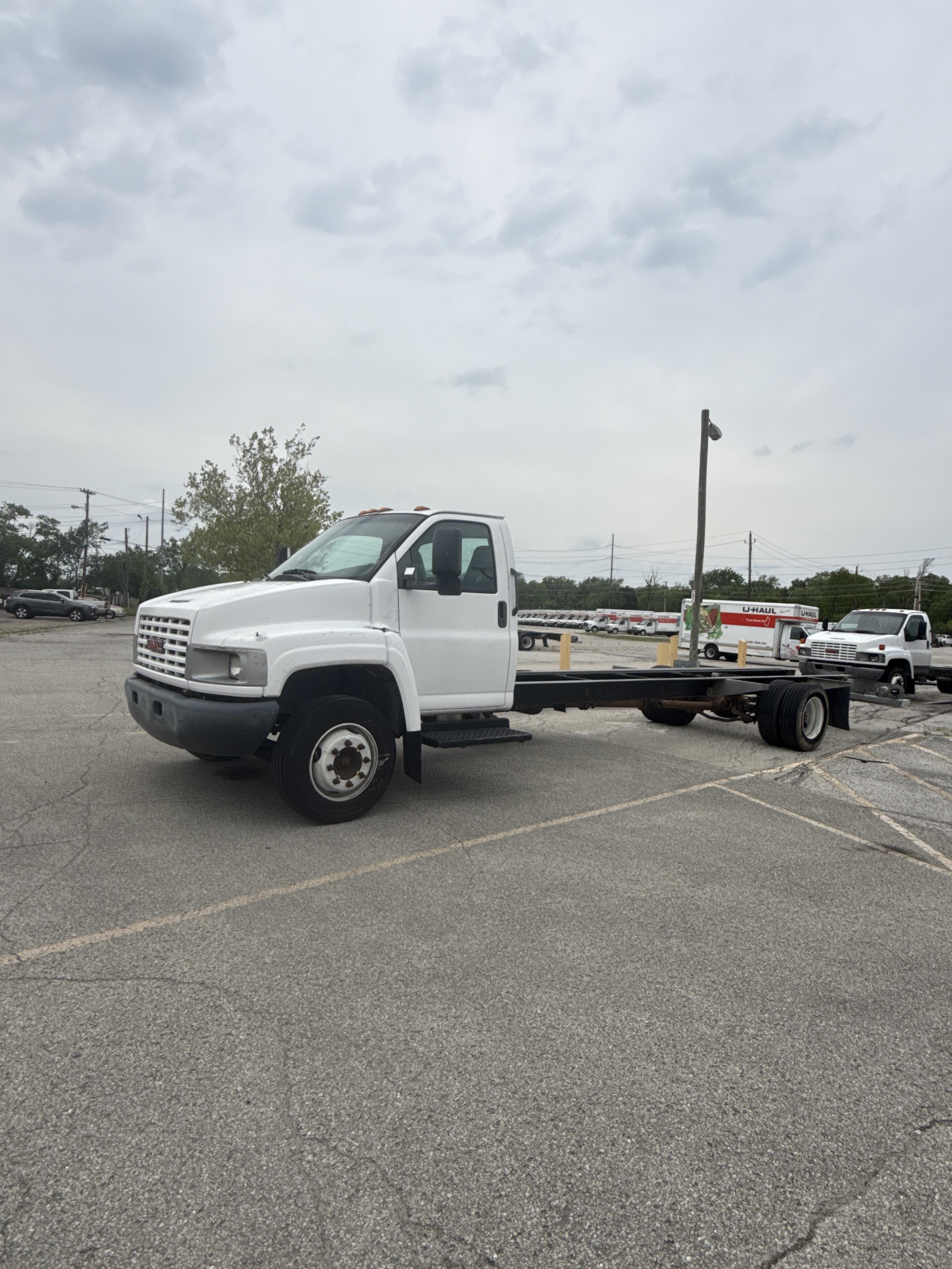 Used 2008 26 ' Cab and Chassis for sale
