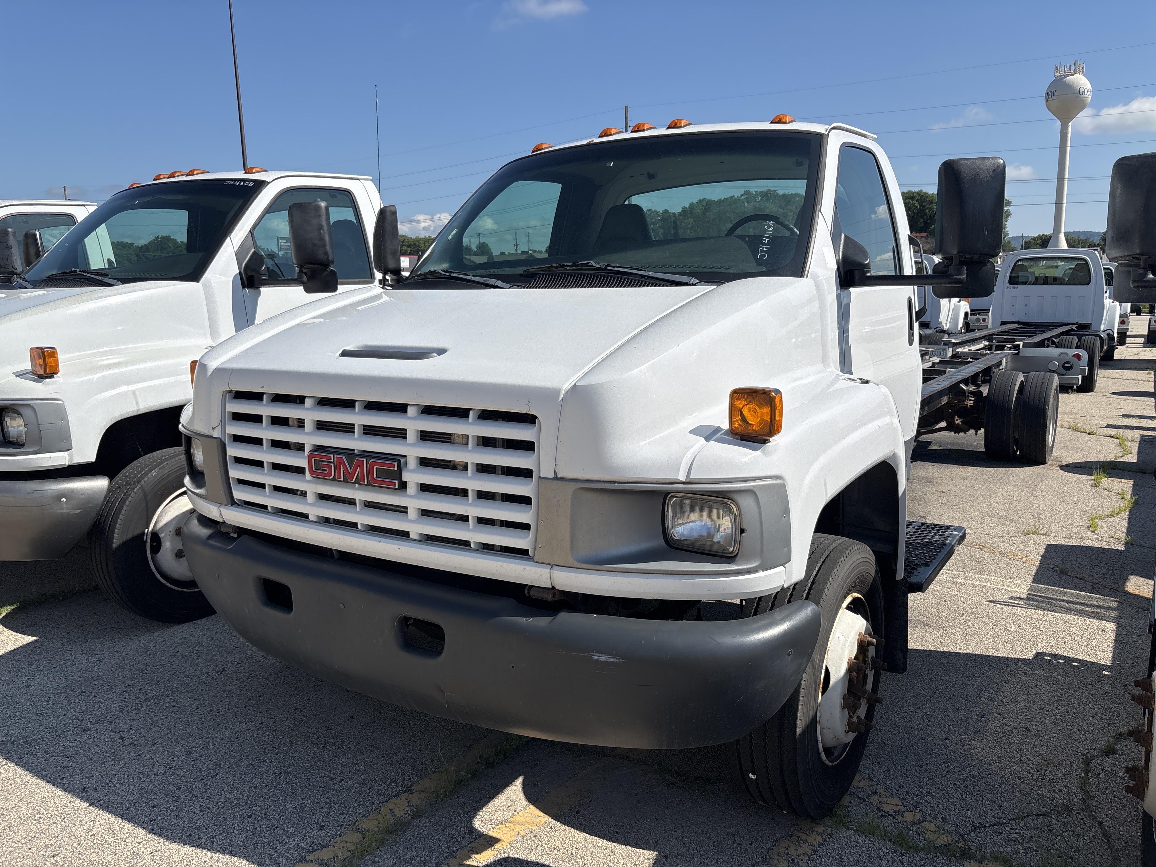 Used 2007 26 ' Cab and Chassis for sale