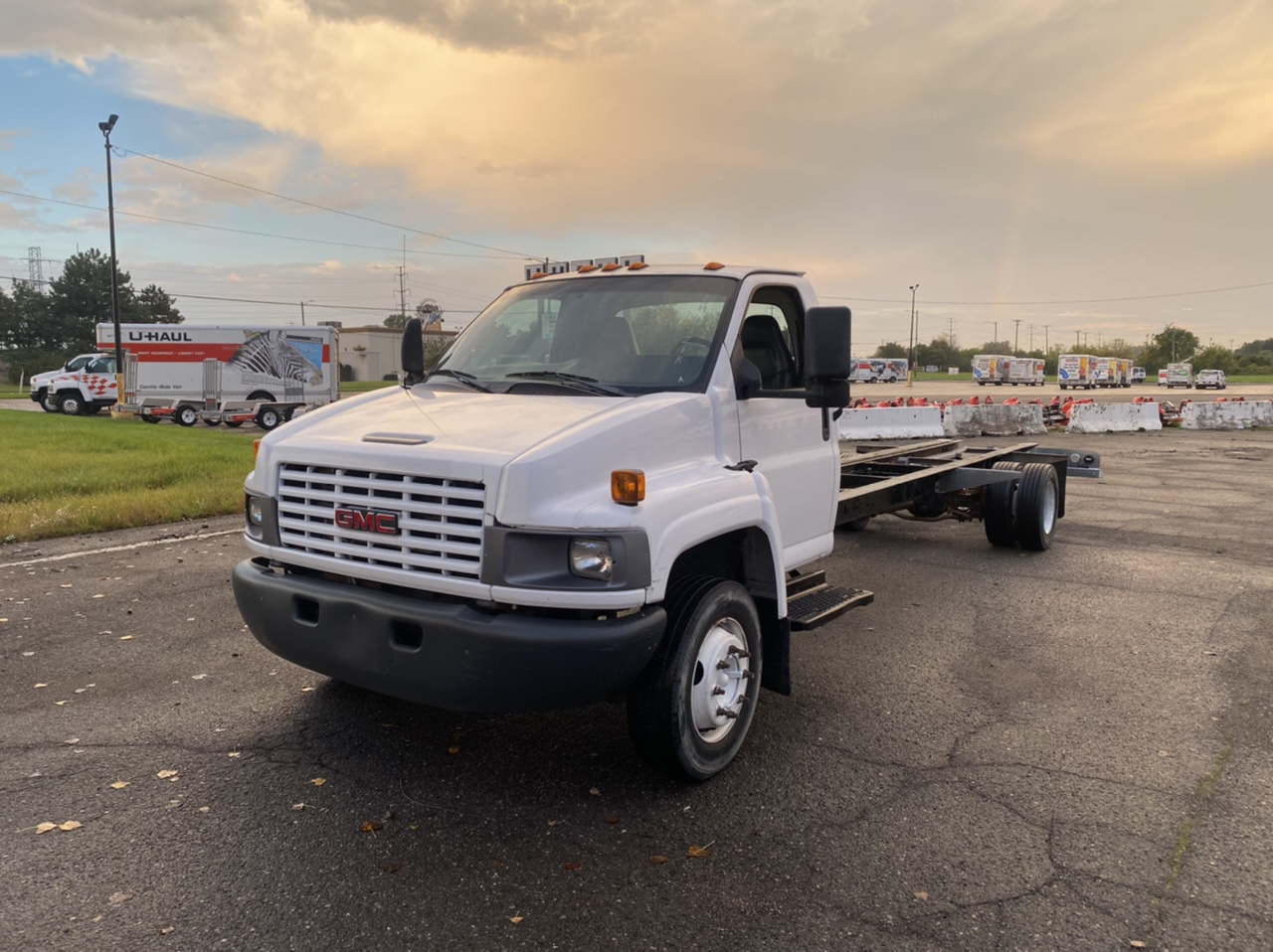 U Haul Box Trucks For Sale In Detroit Mi At U Haul Moving Storage Of Nw Detroit