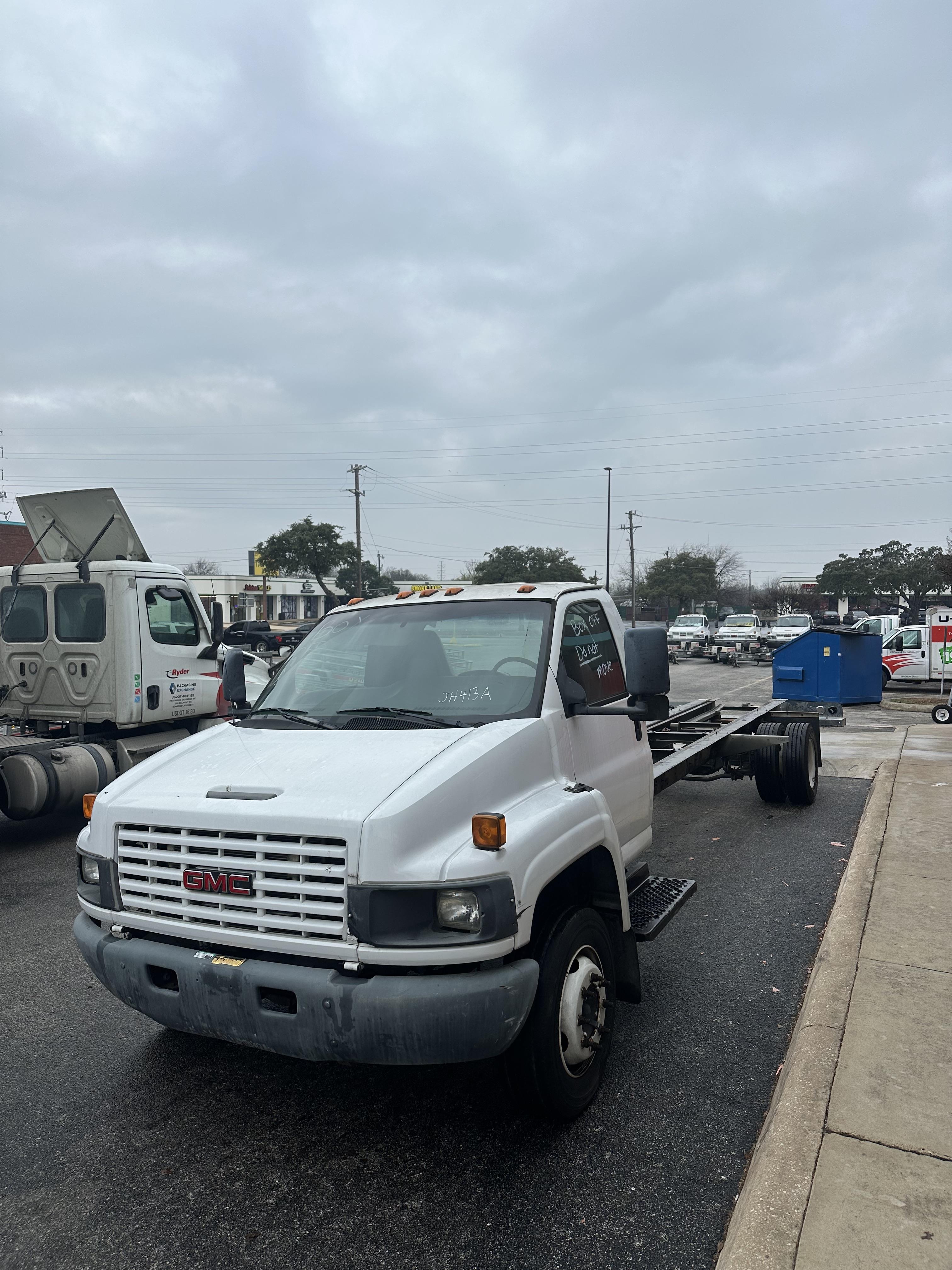 Used 2007 26 ' Cab and Chassis for sale