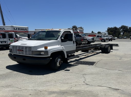Used 2008 26 ' Cab and Chassis for sale