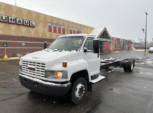 Used 2008 26 ' Cab and Chassis for sale