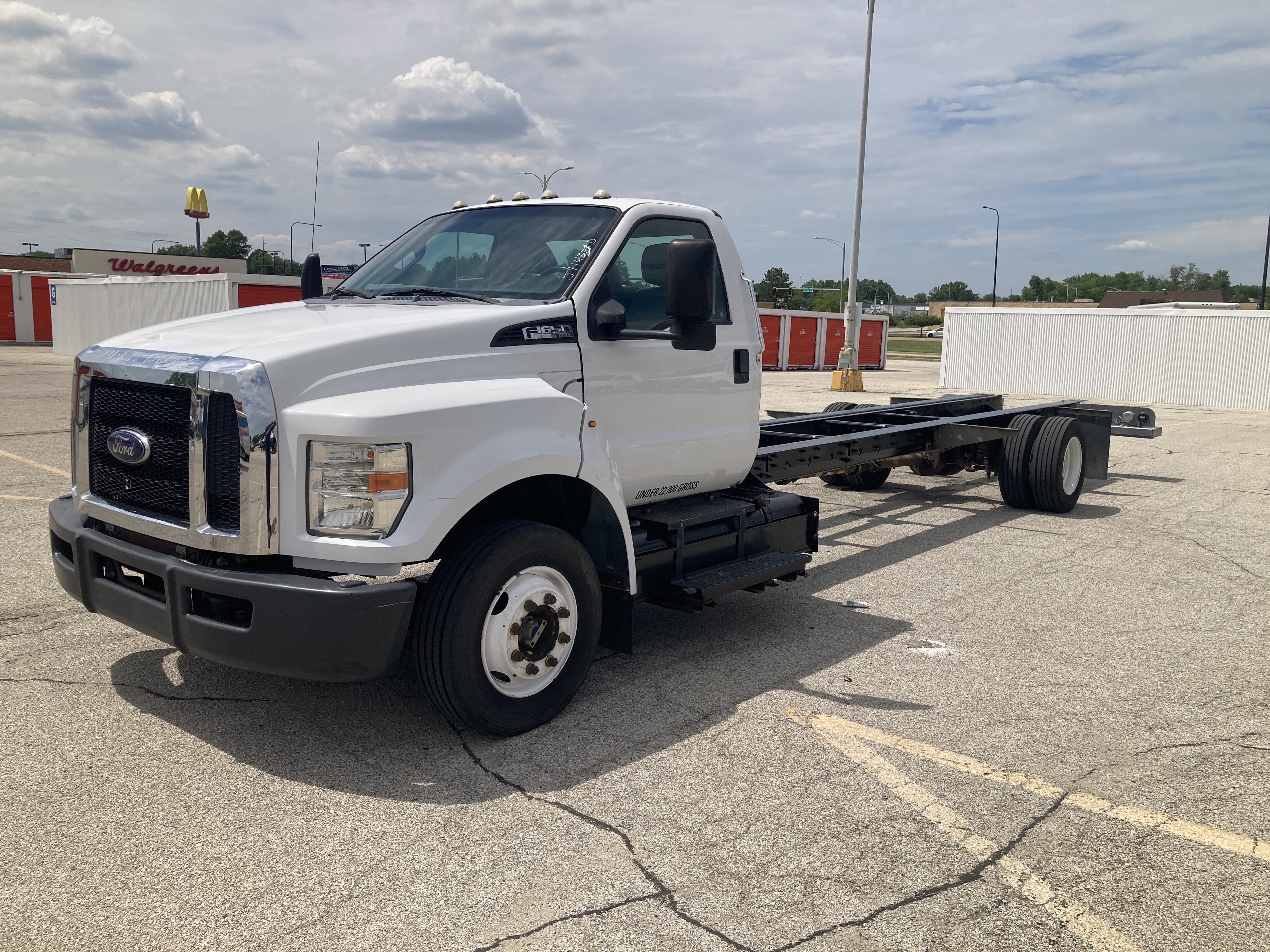 Used 2016 26 ' Cab and Chassis for sale