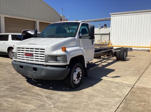 Used 2008 26 ' Cab and Chassis for sale