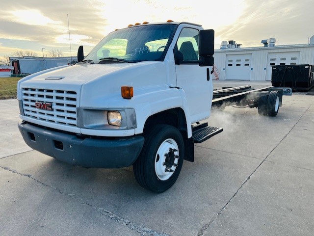 Used 2008 26 ' Cab and Chassis for sale