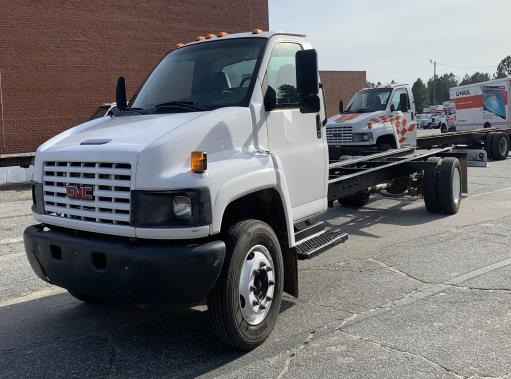 Used 2008 26 ' Cab and Chassis for sale