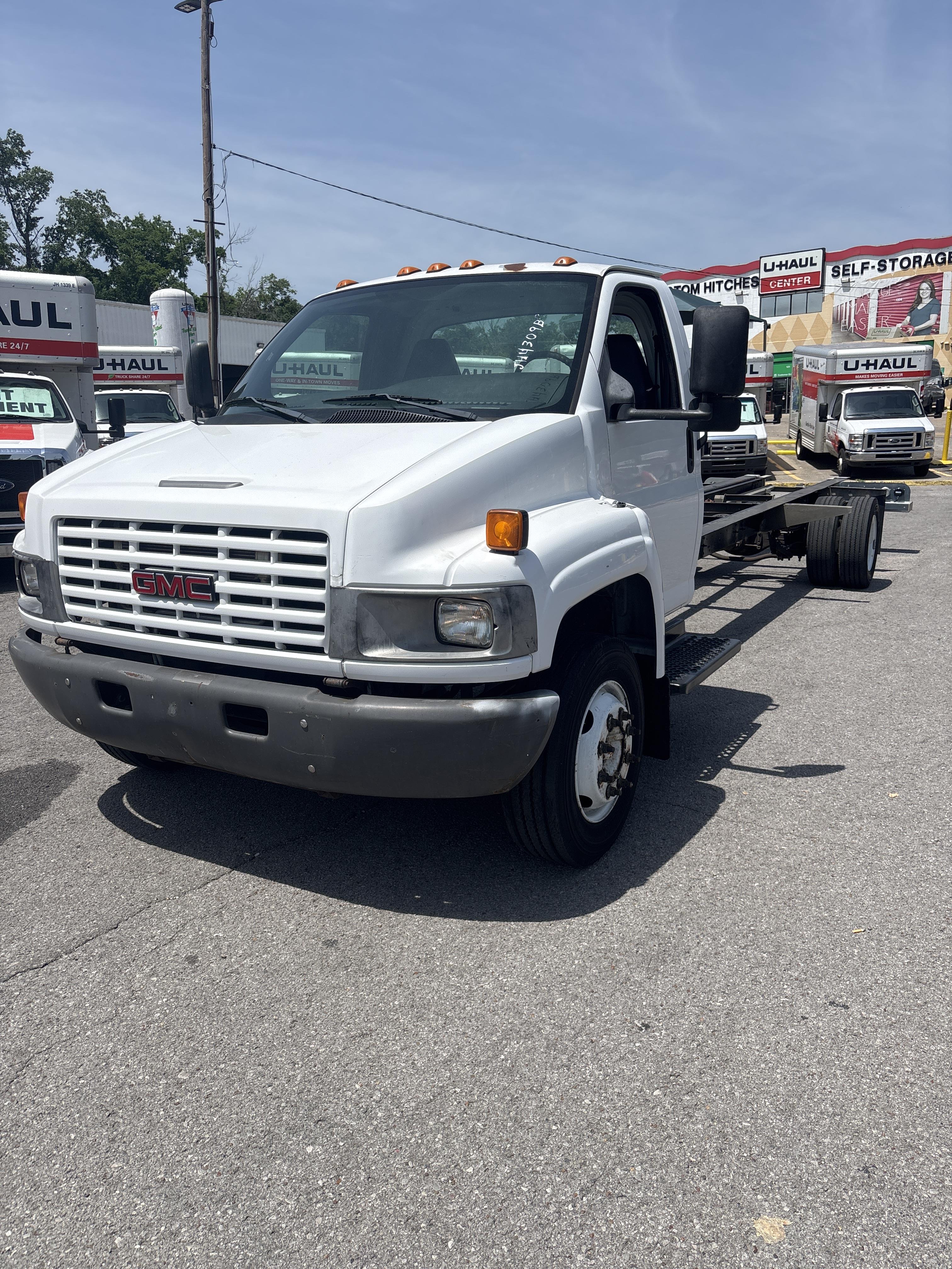 Used 2008 26 ' Cab and Chassis for sale