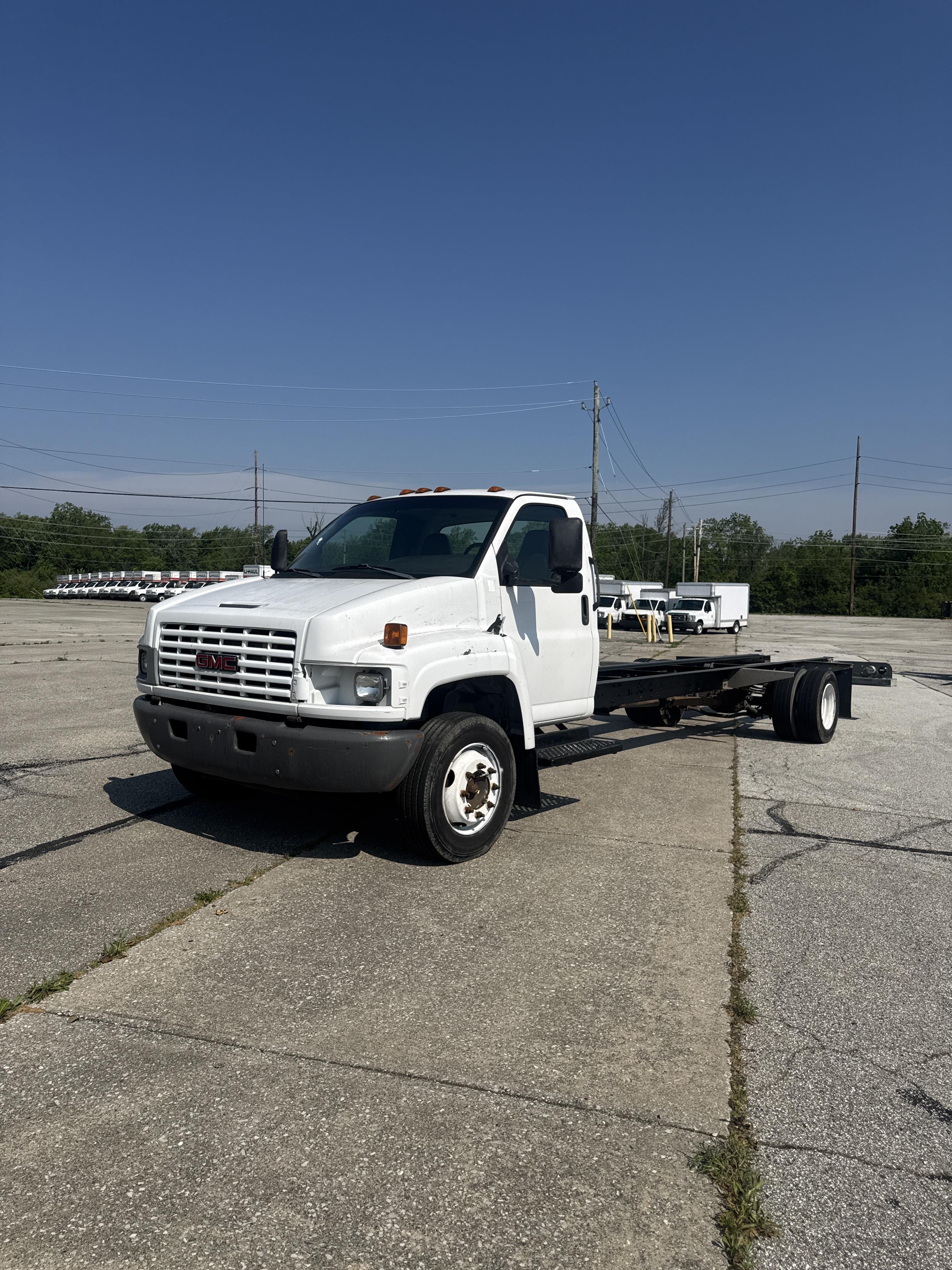 Used 2008 26 ' Cab and Chassis for sale