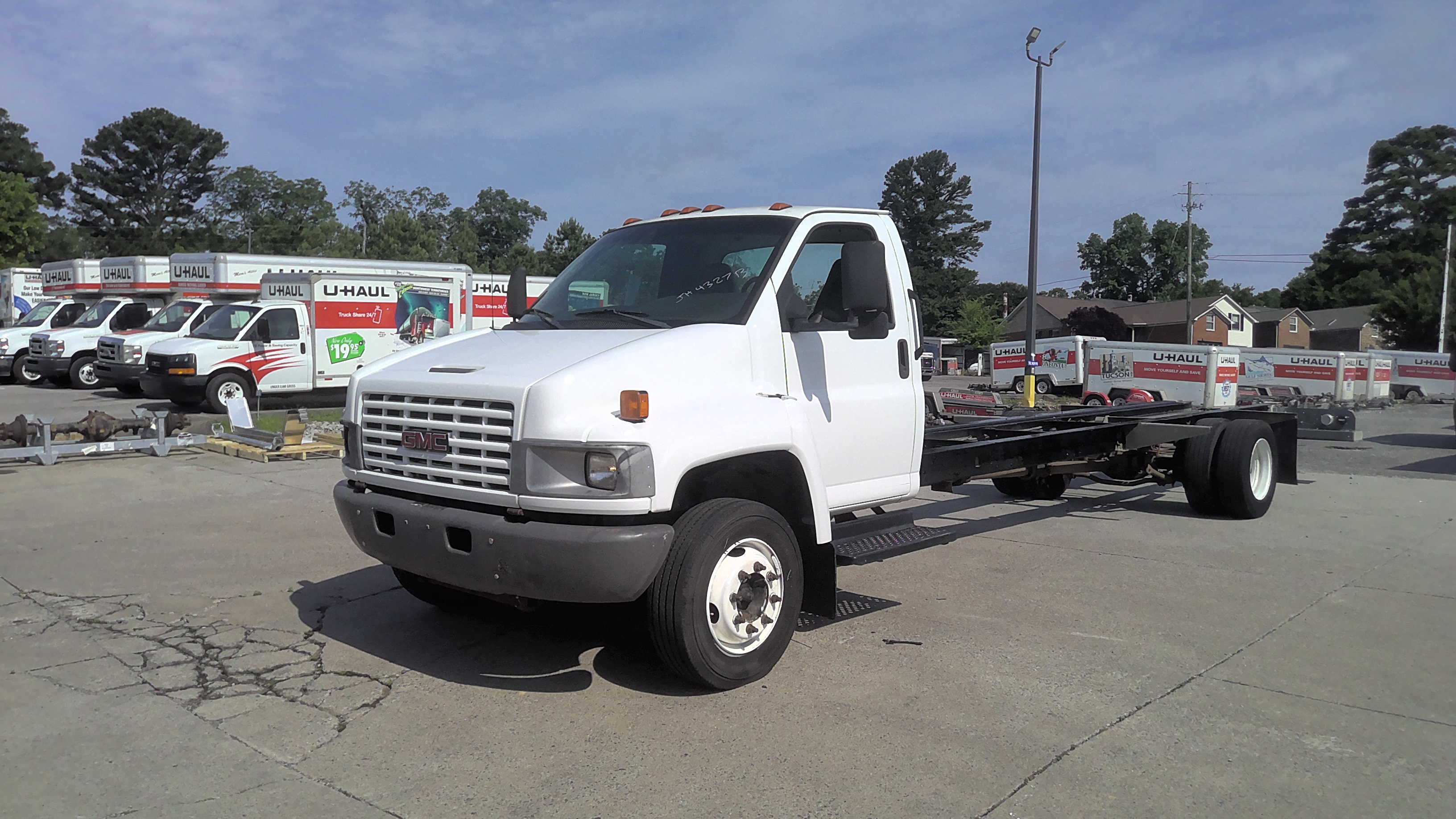 Used 2008 26 ' Cab and Chassis for sale