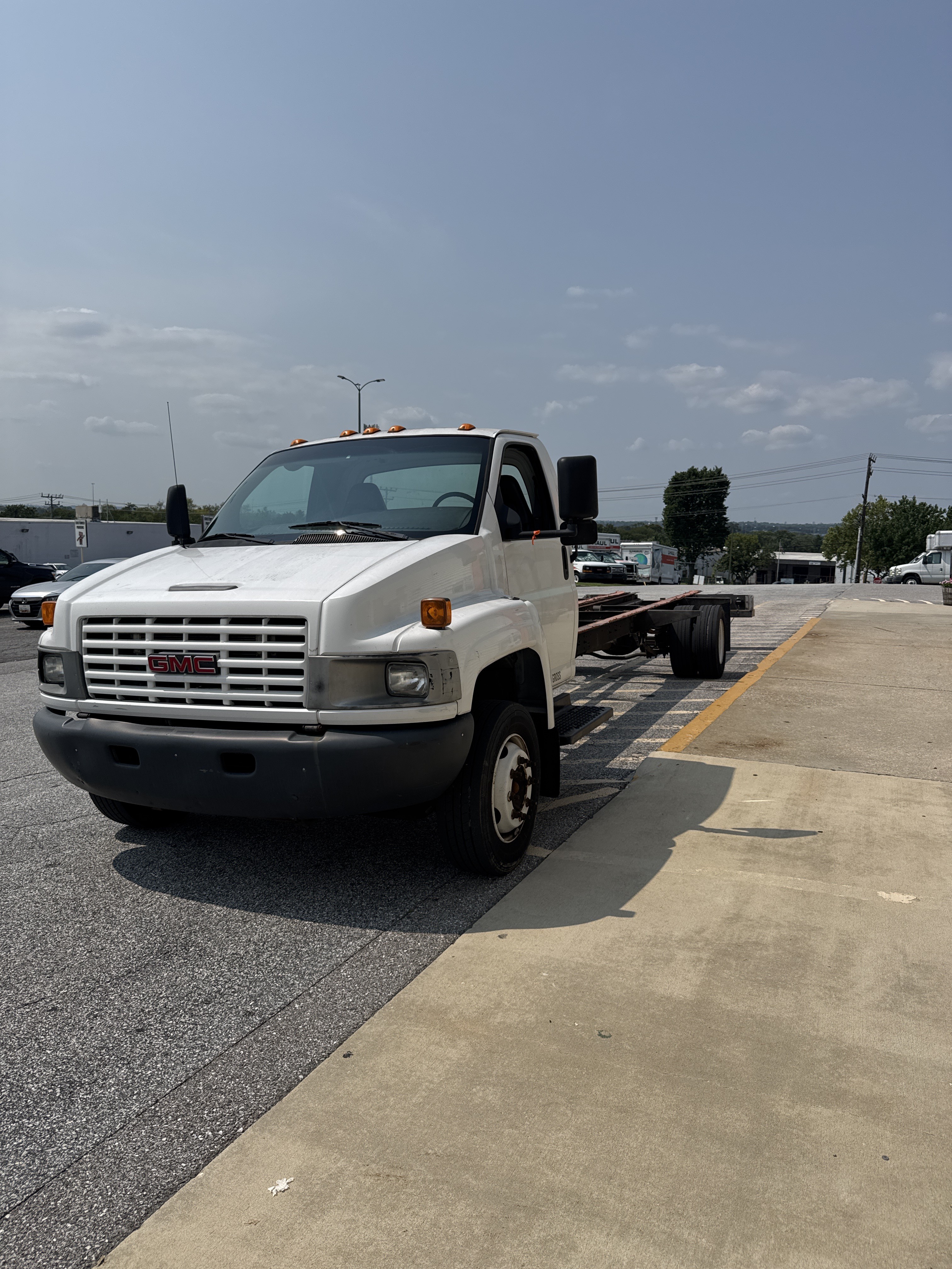 Used 2008 26 ' Cab and Chassis for sale