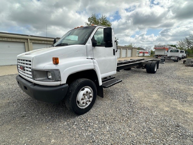 Used 2008 26 ' Cab and Chassis for sale