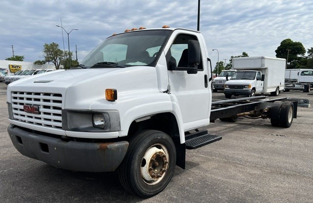 Used 2008 26 ' Cab and Chassis for sale