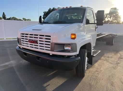 Used 2008 26 ' Cab and Chassis for sale