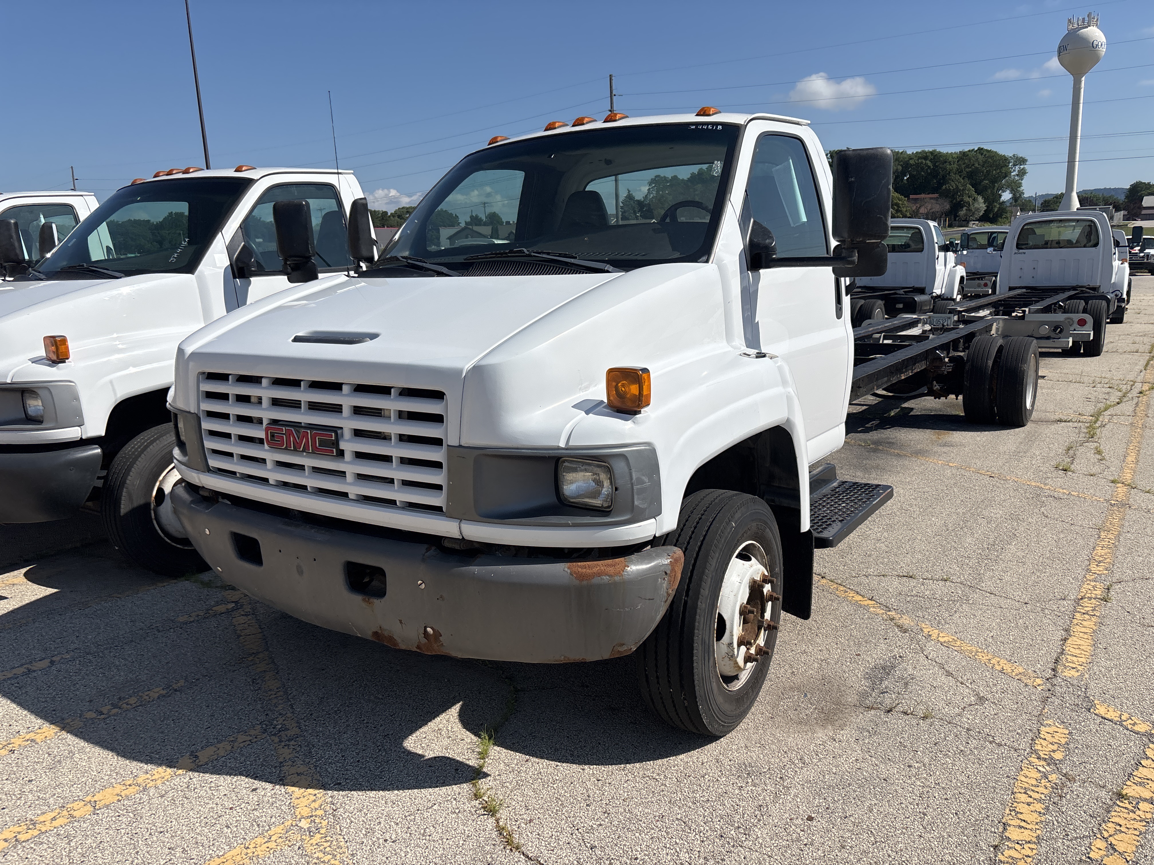 Used 2008 26 ' Cab and Chassis for sale