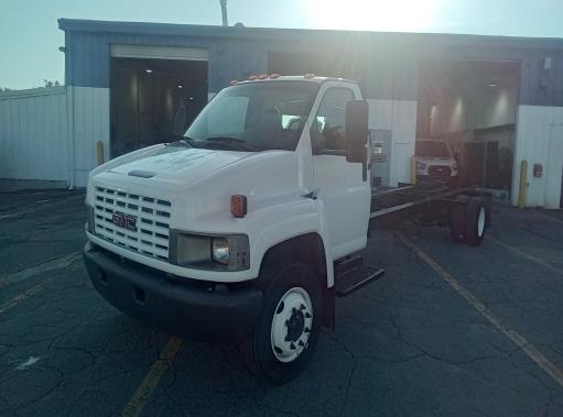 Used 2008 26 ' Cab and Chassis for sale