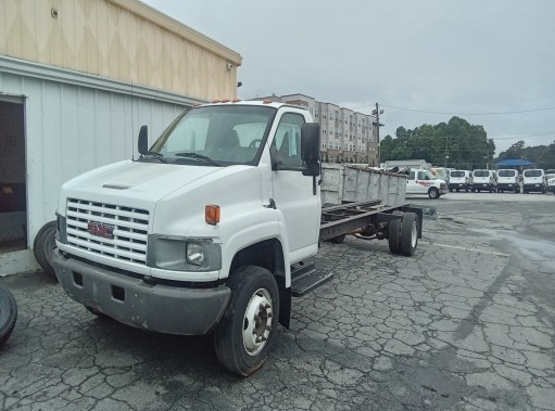 Used 2008 26 ' Cab and Chassis for sale