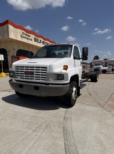 Used 2008 26 ' Cab and Chassis for sale
