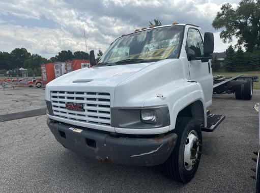 Used 2005 26 ' Cab and Chassis for sale