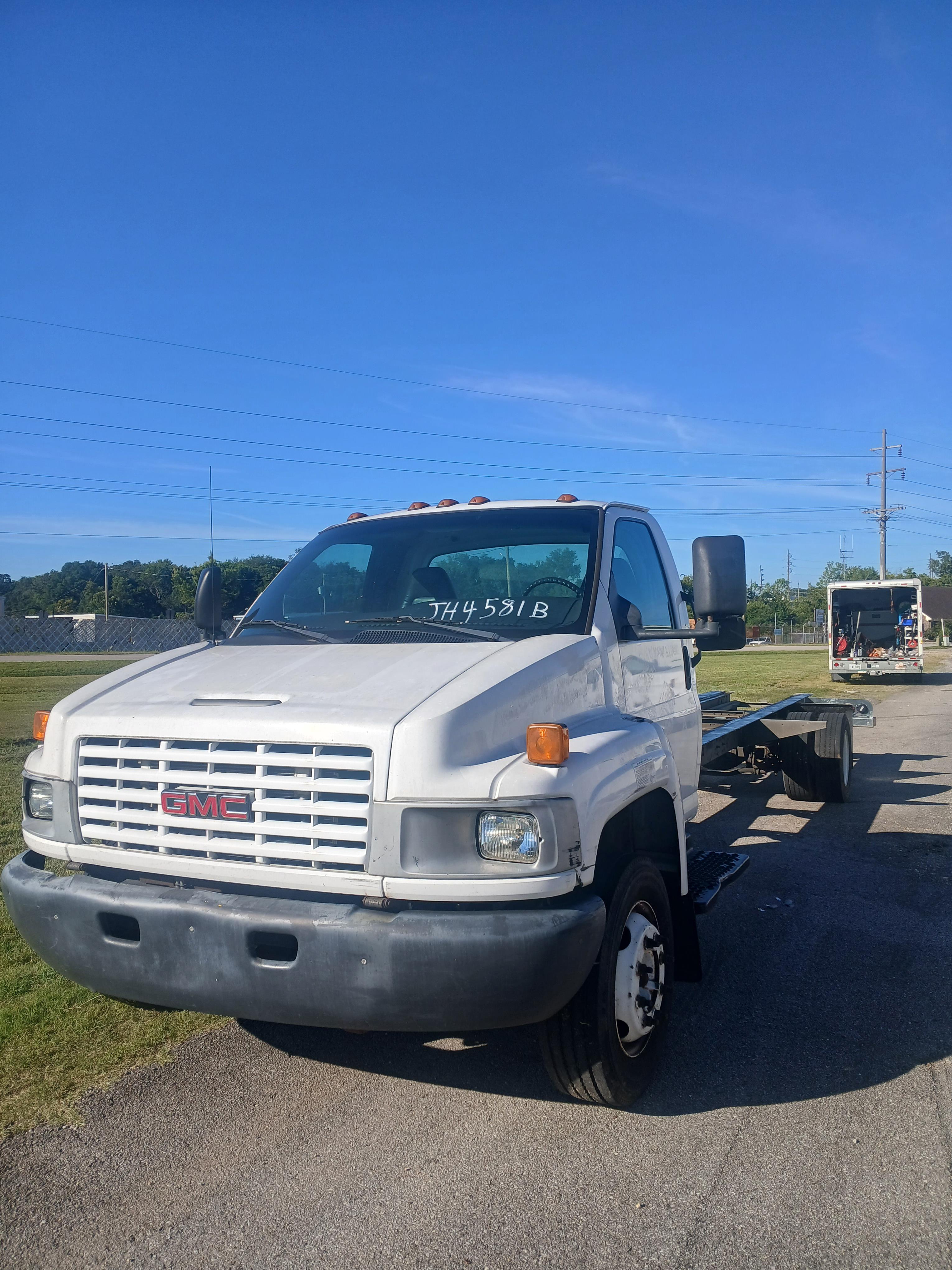 Used 2008 26 ' Cab and Chassis for sale