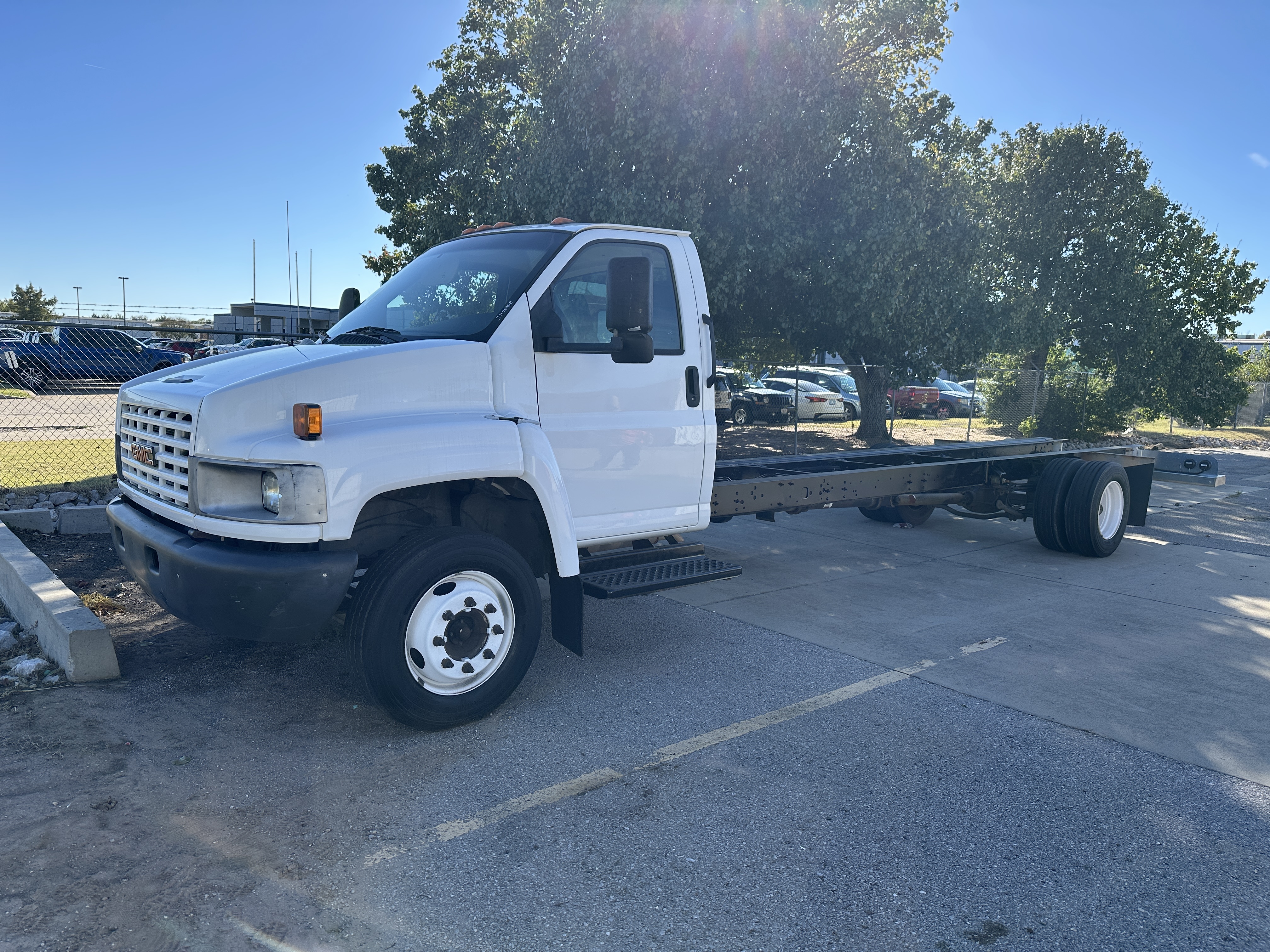 Used 2008 26 ' Cab and Chassis for sale