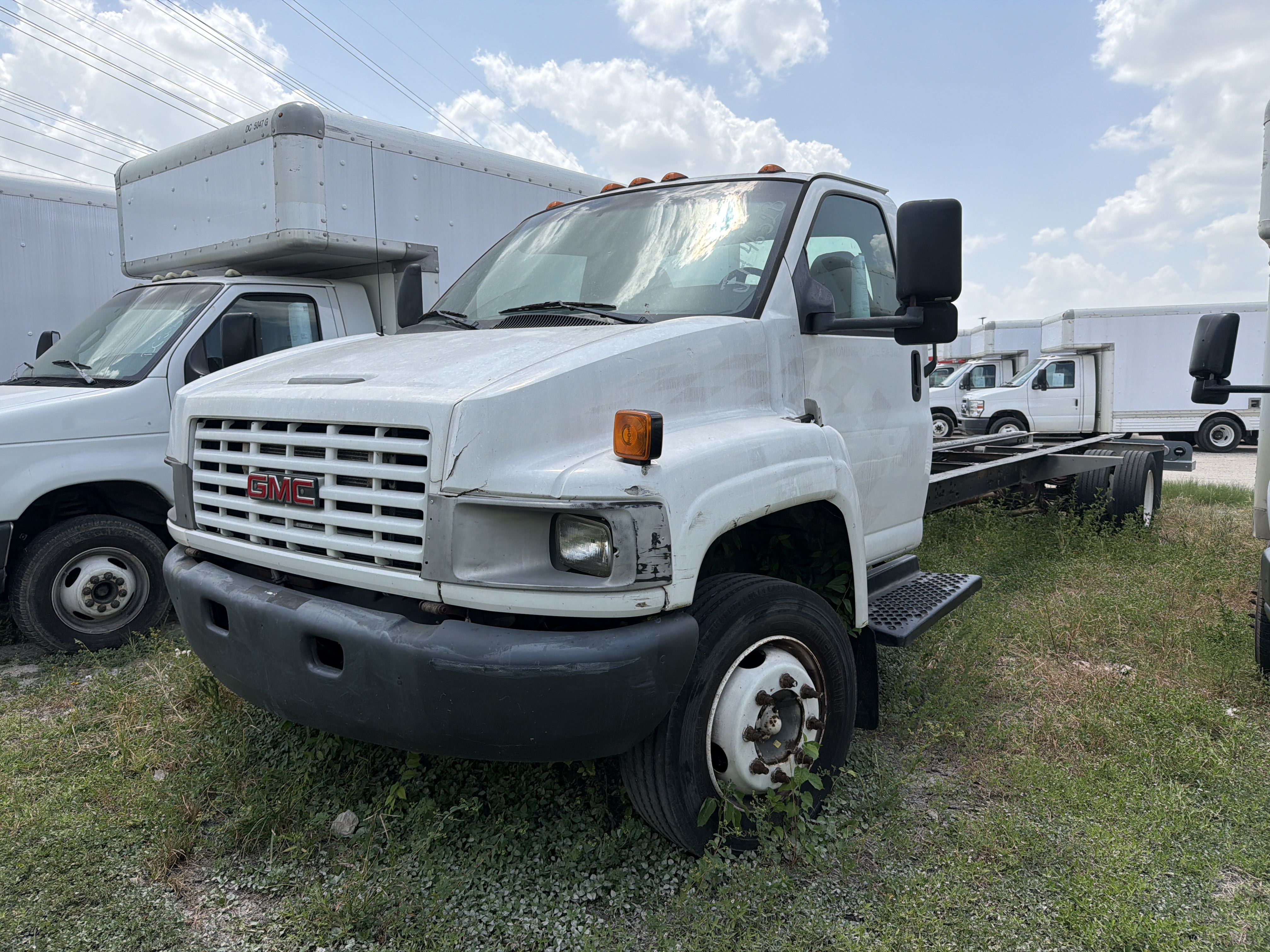 Used 2008 26 ' Cab and Chassis for sale