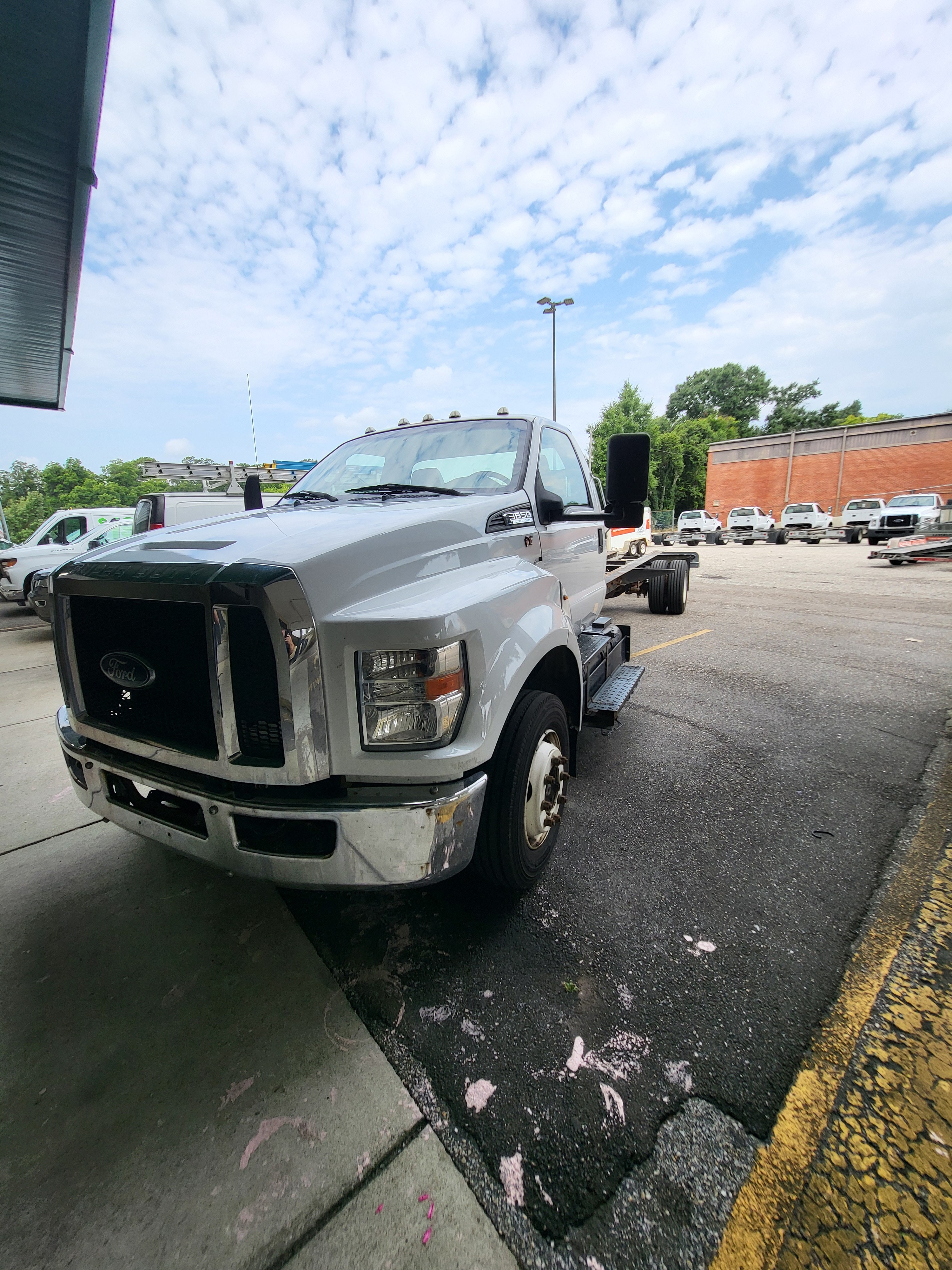 Used 2016 26 ' Cab and Chassis for sale