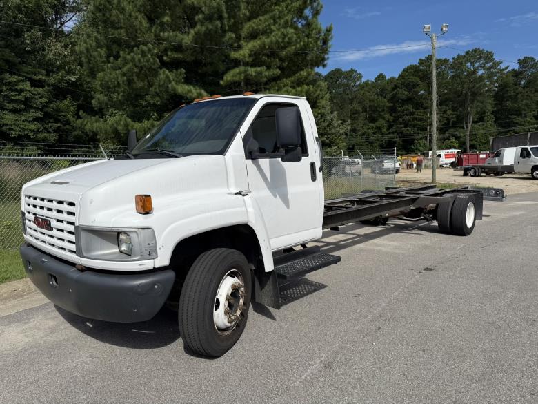 Used 2008 26 ' Cab and Chassis for sale