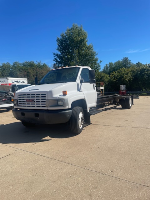 Used 2008 26 ' Cab and Chassis for sale
