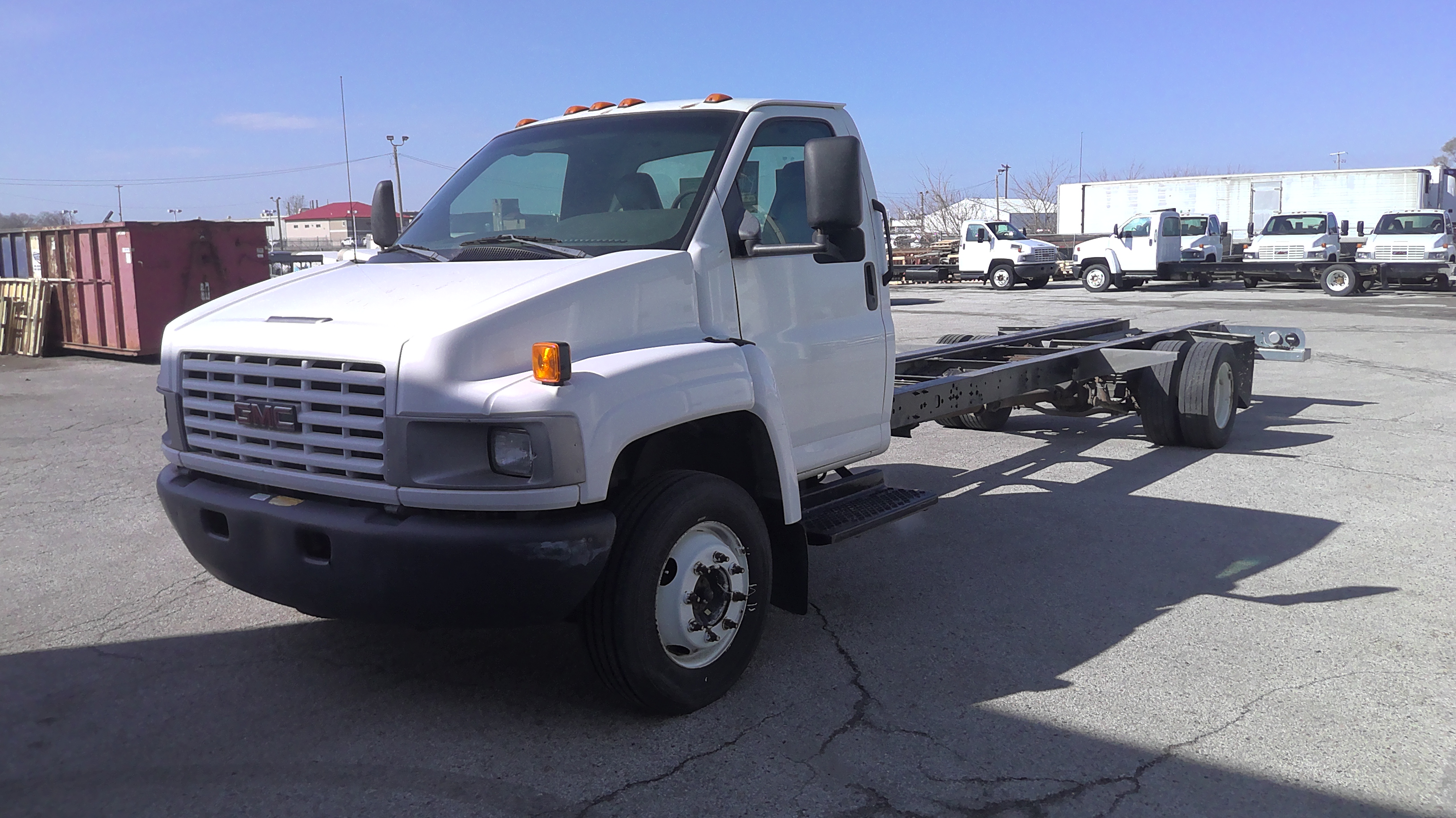 Used 2005 26 ' Cab and Chassis for sale